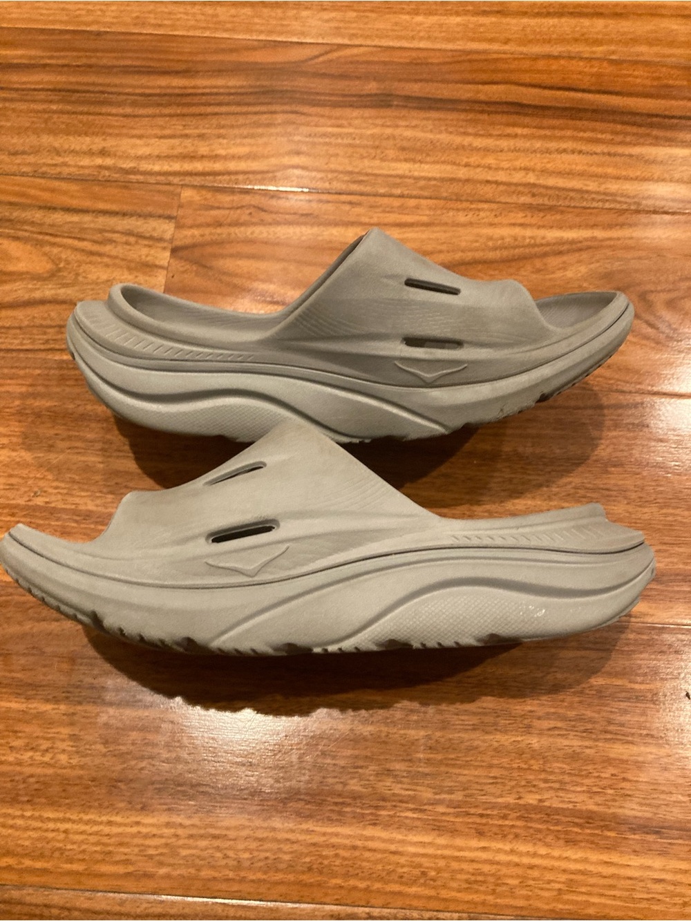 Hoka Grey Unisex Slip Slides SZ Men’s 7/womens 9.